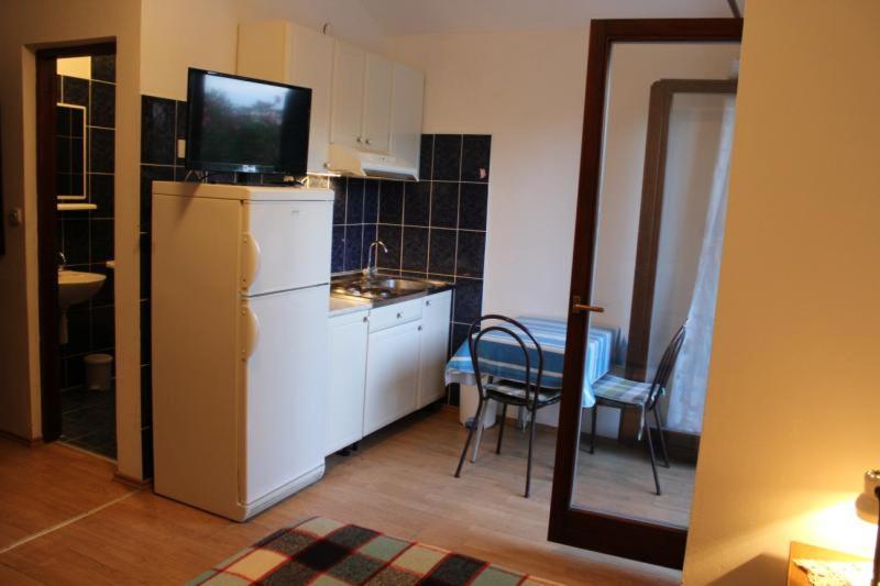 Apartments Mint Povljana - 50M From Sandy Beach Exterior photo