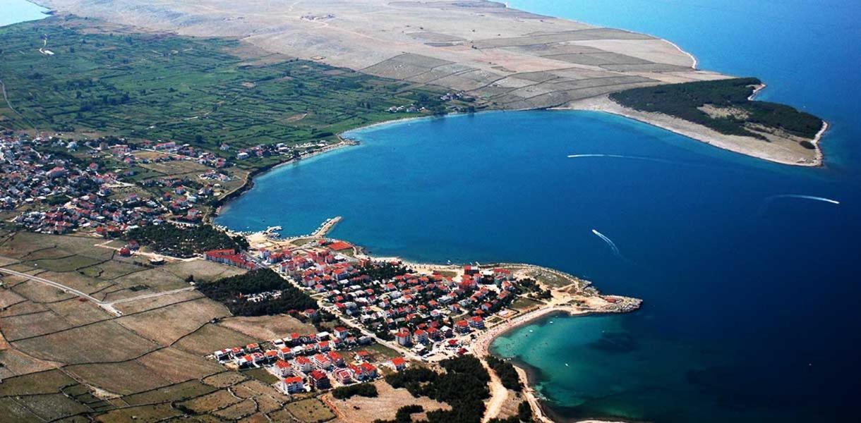Apartments Mint Povljana - 50M From Sandy Beach Exterior photo