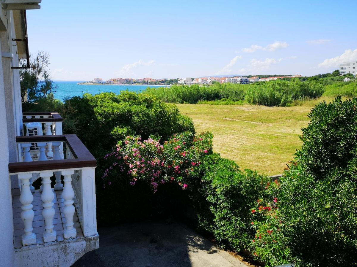 Apartments Mint Povljana - 50M From Sandy Beach Exterior photo