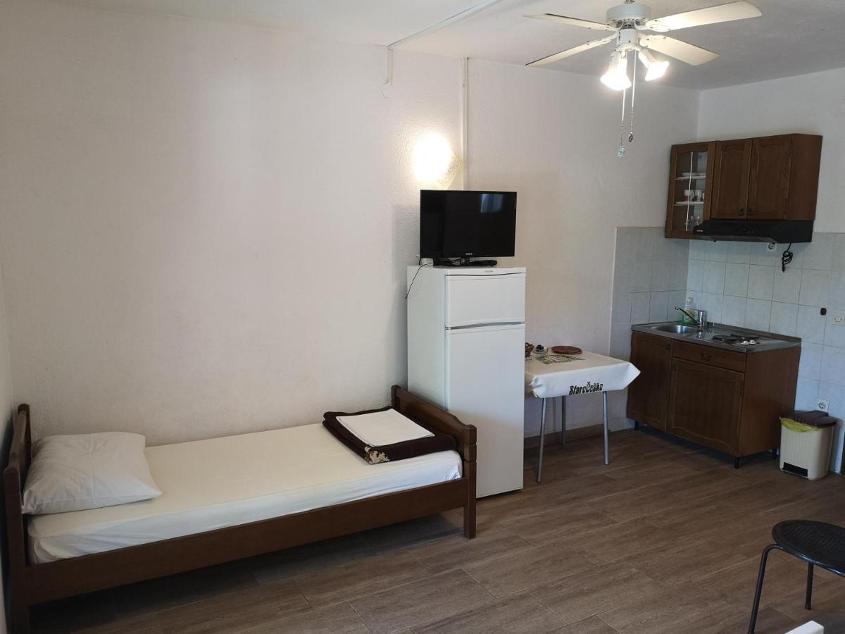 Apartments Mint Povljana - 50M From Sandy Beach Exterior photo